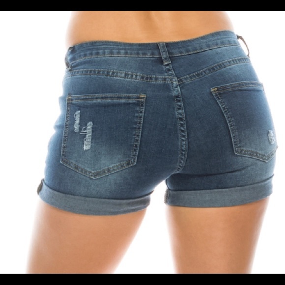 Nina Shorts - Picture 2 of 2